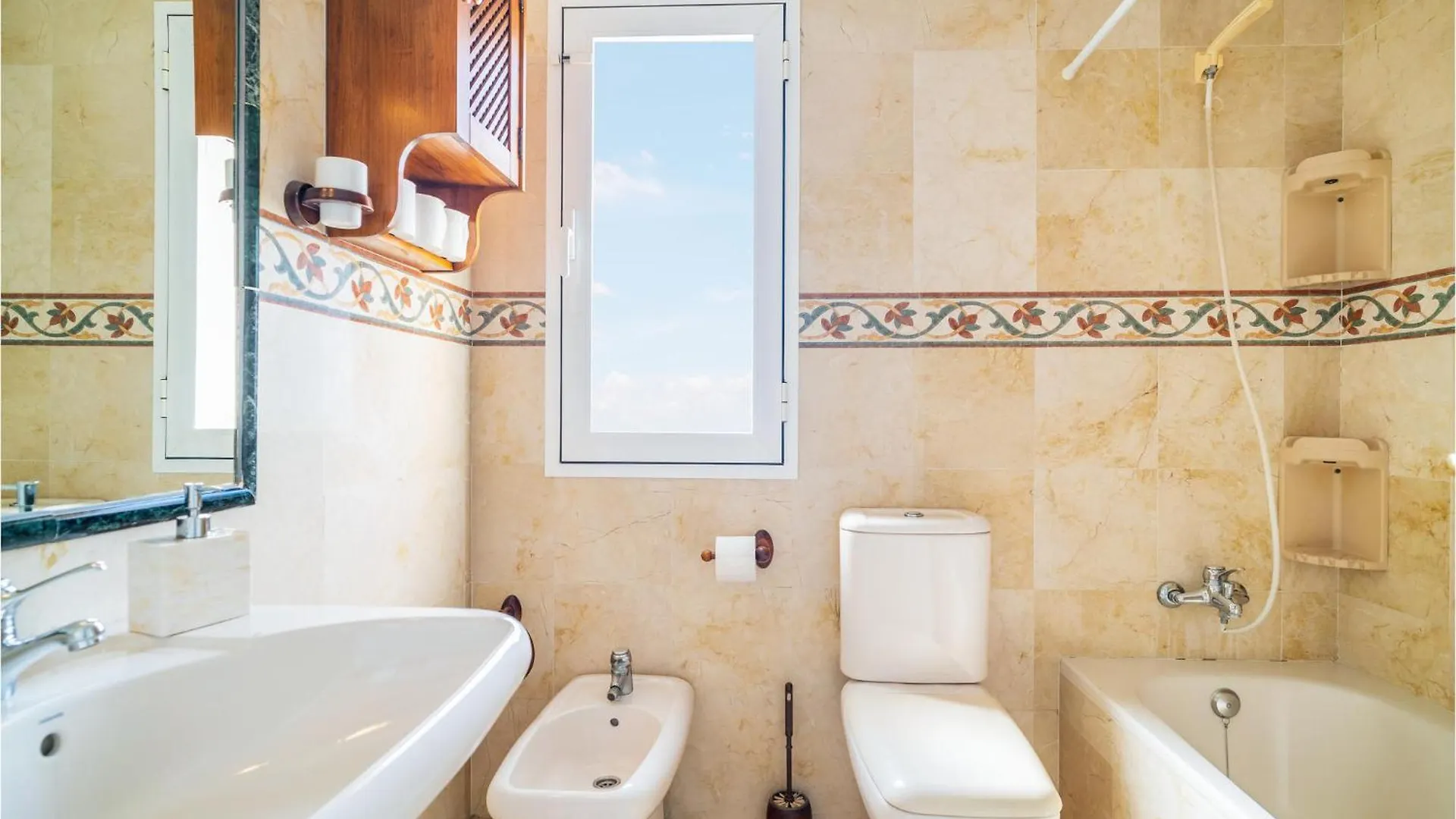 2 Bedroom Awesome Apartment In La Cala De Mijas Spain